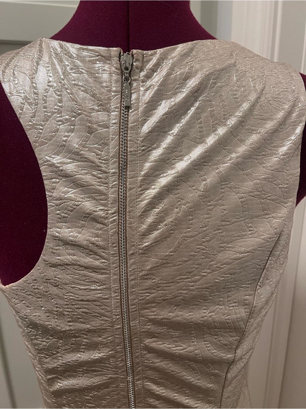 GUESS Metallic Bodycon Jacquard Cutout Sheath Dress Rose Gold Blush Party M - Picture 8 of 16